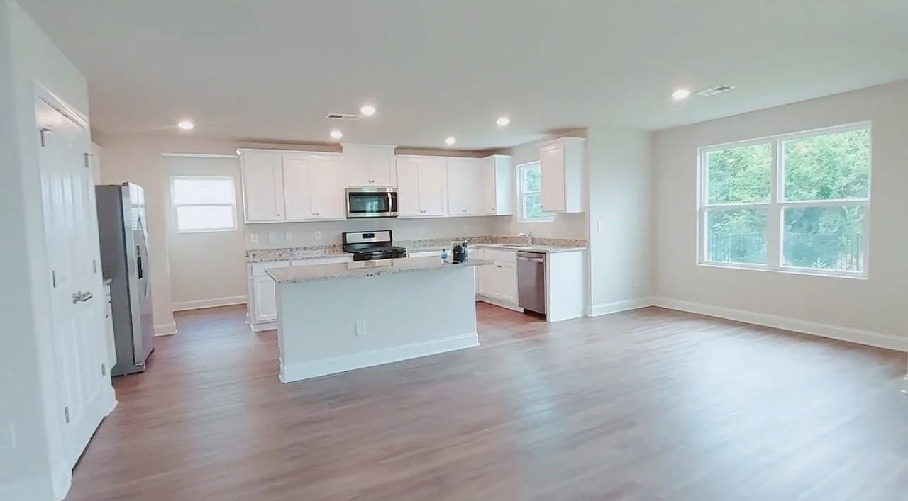 654 Southwick Pl #1 - Photo 3 of 8