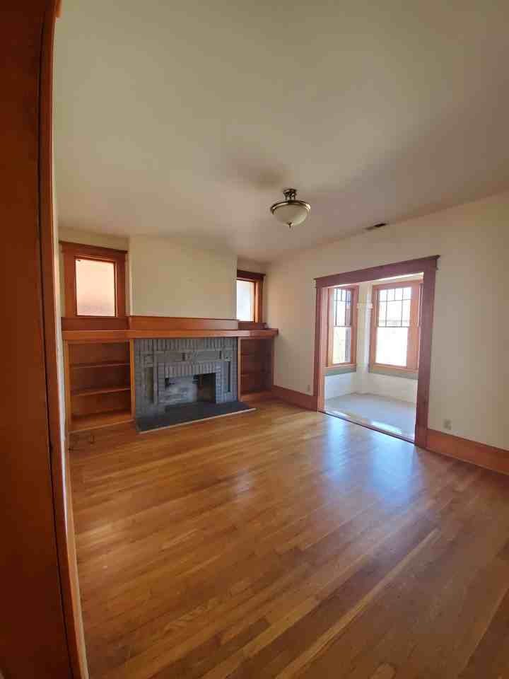 5788 Pershing Ave #3W - Photo 3 of 13