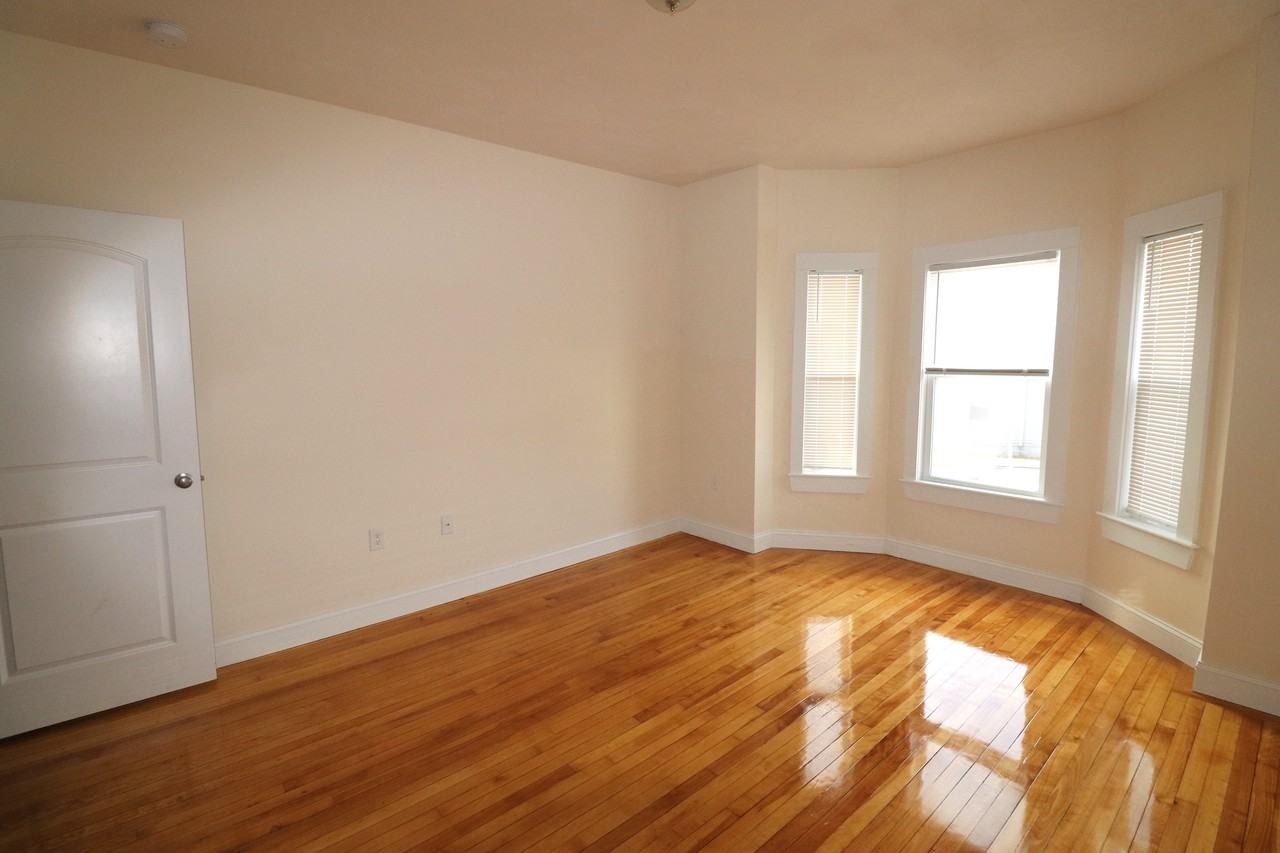 66 Myrtle Ave #2 - Photo 5 of 11