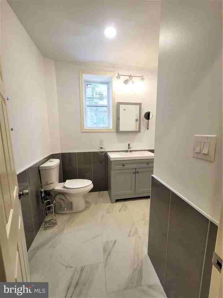 3119 N Judson St - Photo 7 of 11