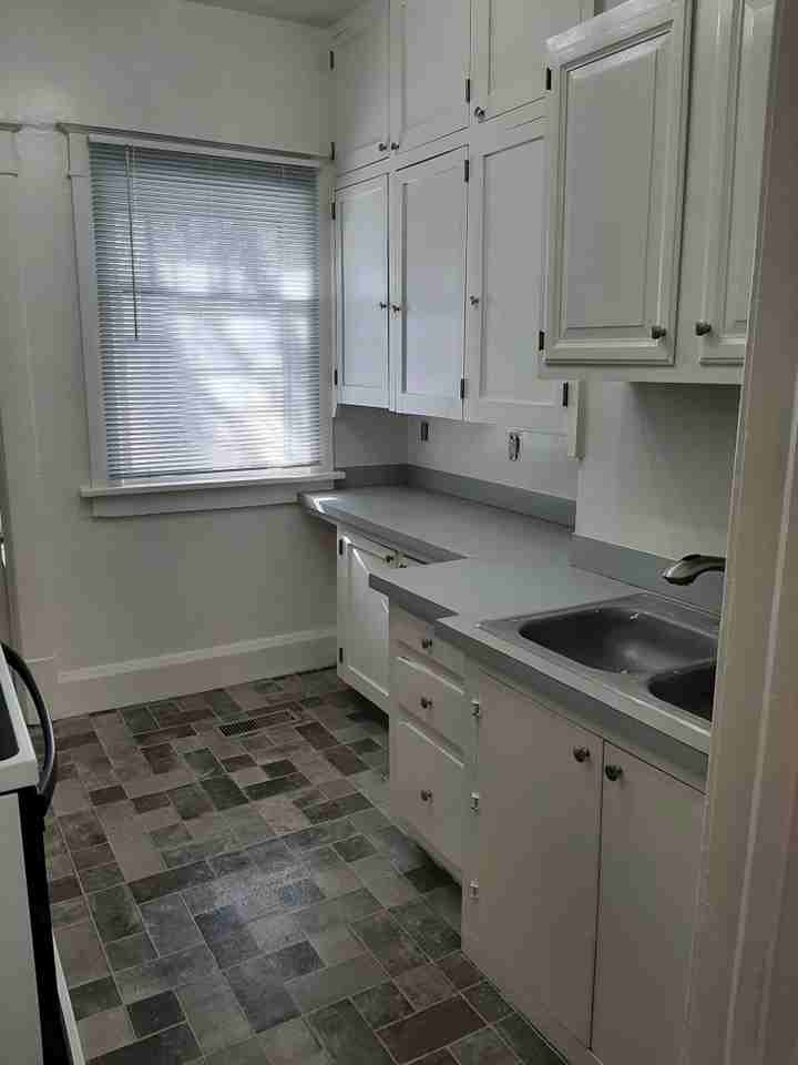 108 12th St N #110 - Photo 2 of 5