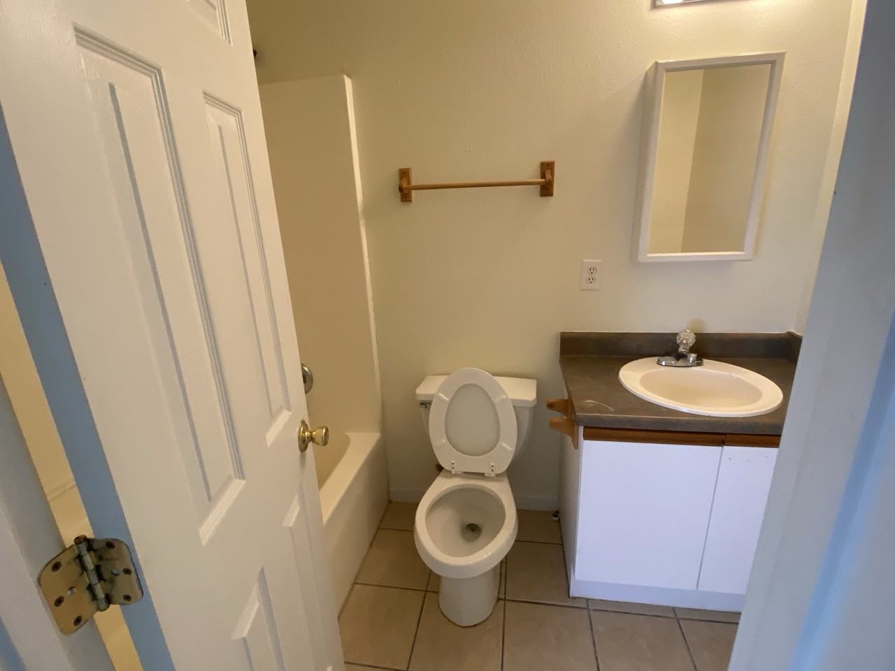 620 Vine St #204 - Photo 4 of 6