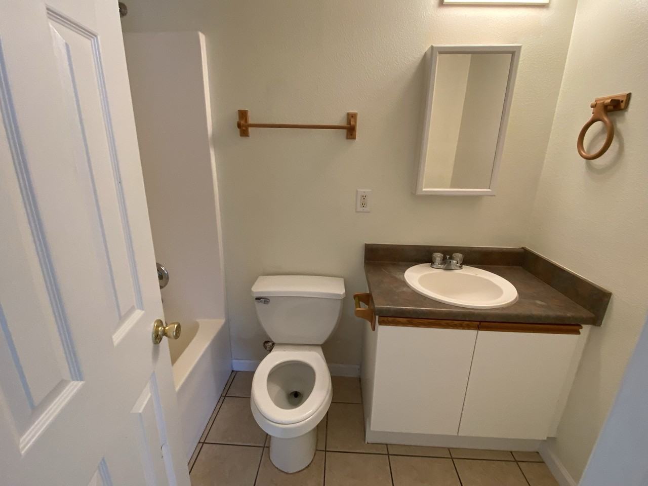 620 Vine St #204 - Photo 5 of 6