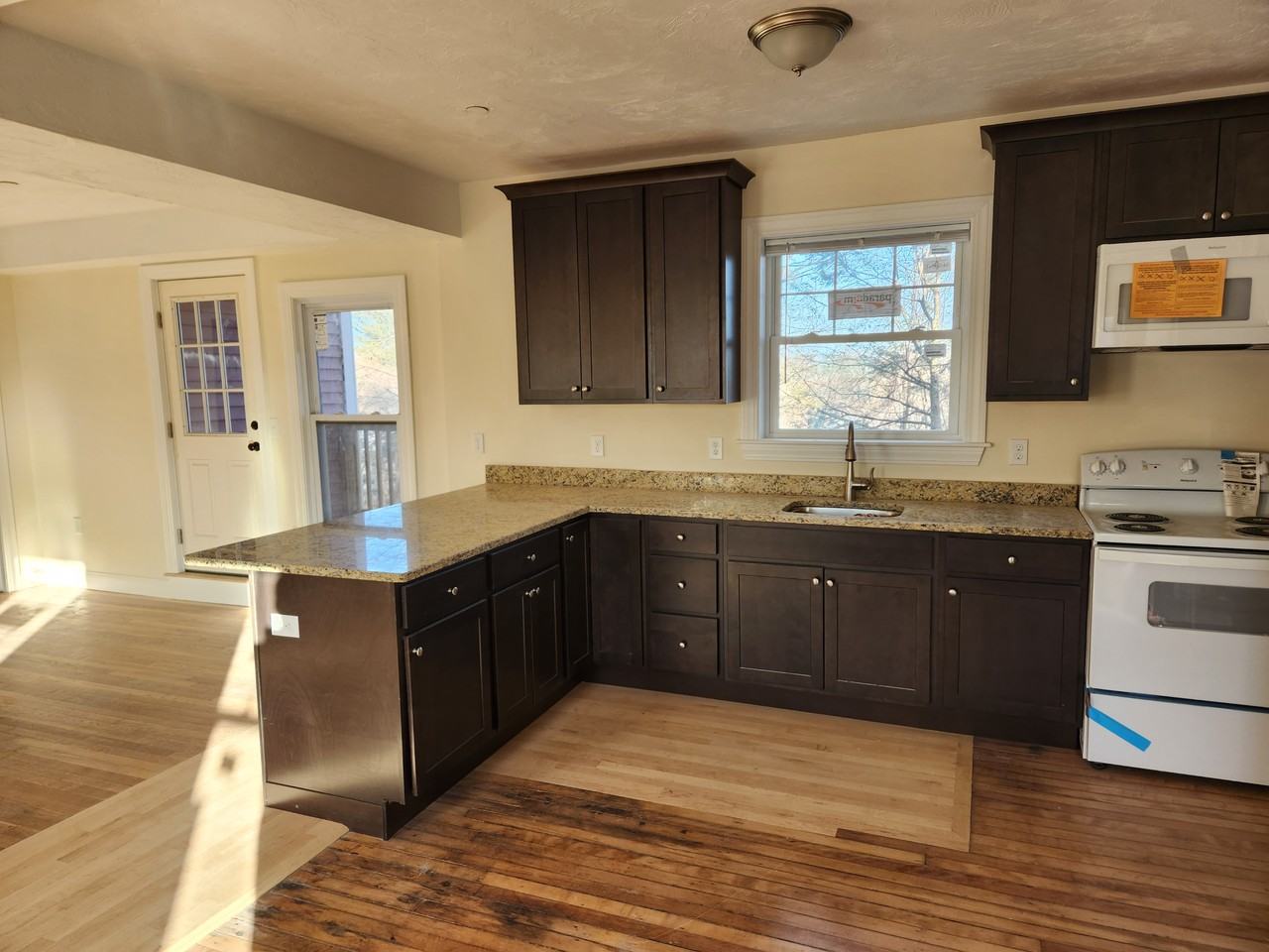 21 Pacific St #2 - Photo 3 of 8