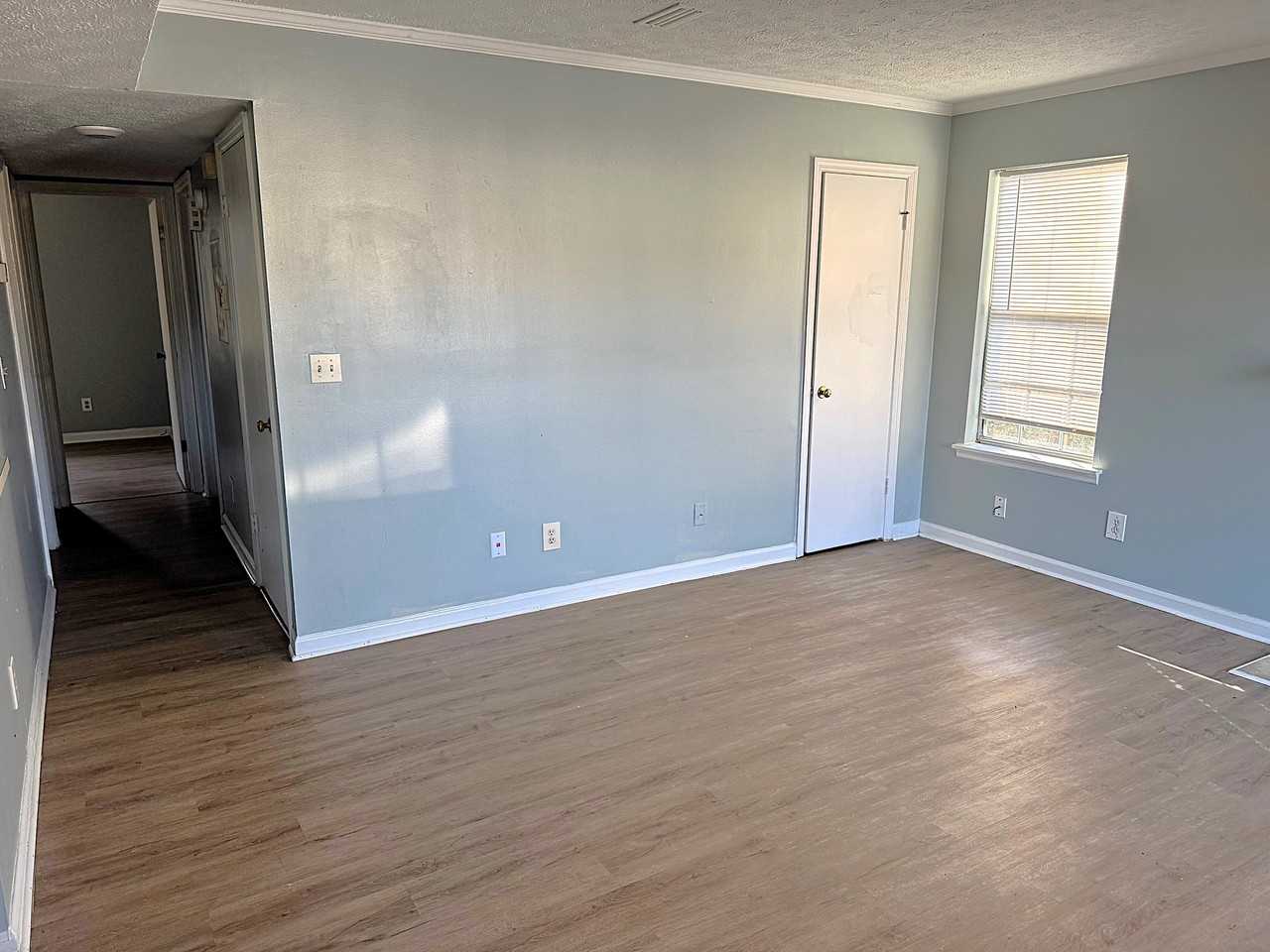 830 Willow Pointe - Photo 3 of 8