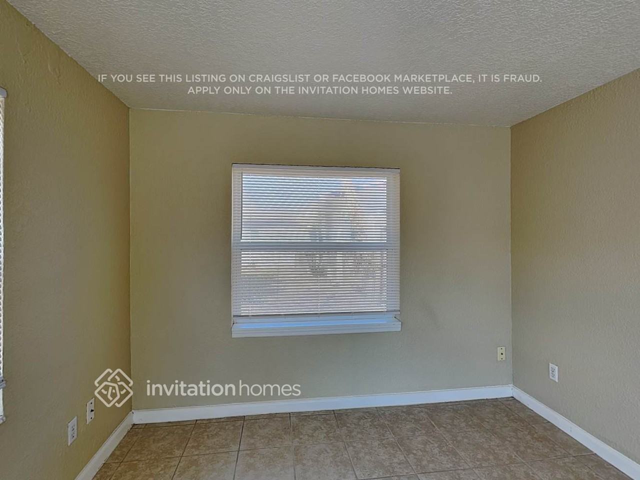 608 Westchester Ave - Photo 3 of 17
