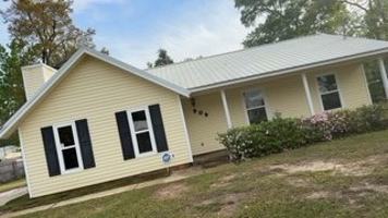 featured image of 909 Yorktown Rd