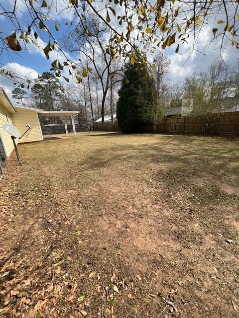 909 Yorktown Rd - Photo 2 of 2