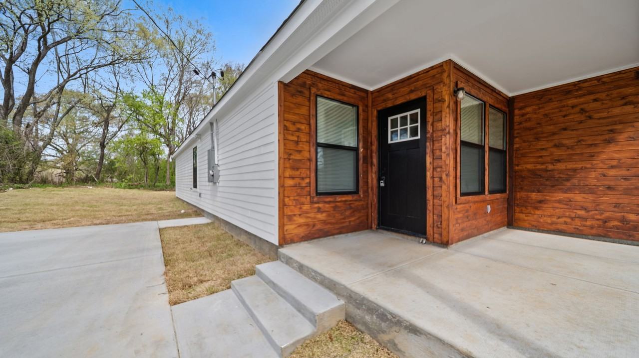 34 E Geeter Rd - Photo 2 of 22