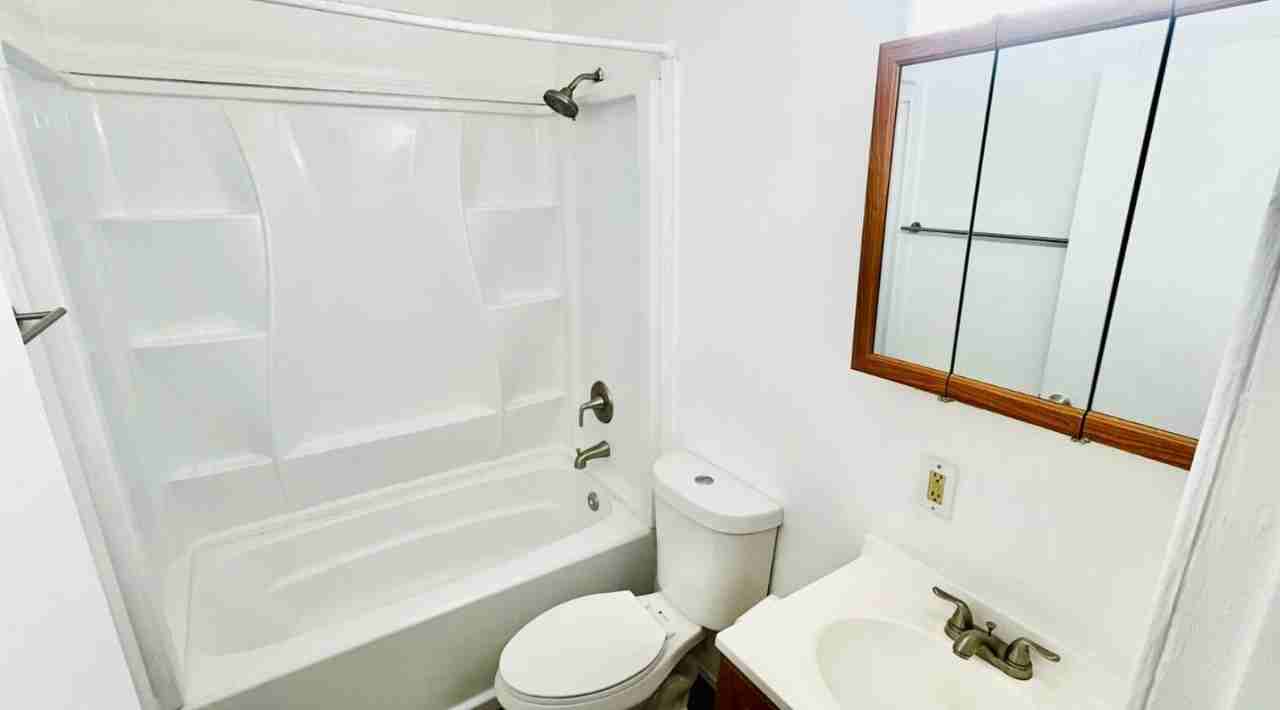 6514 Hackel Dr - Photo 2 of 9