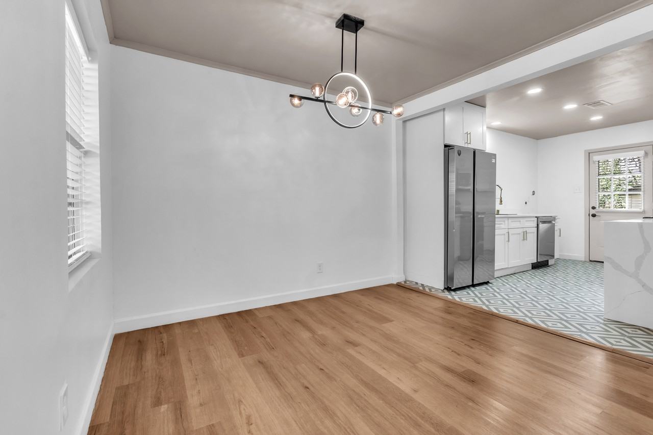 4895 Helene Rd - Photo 6 of 25