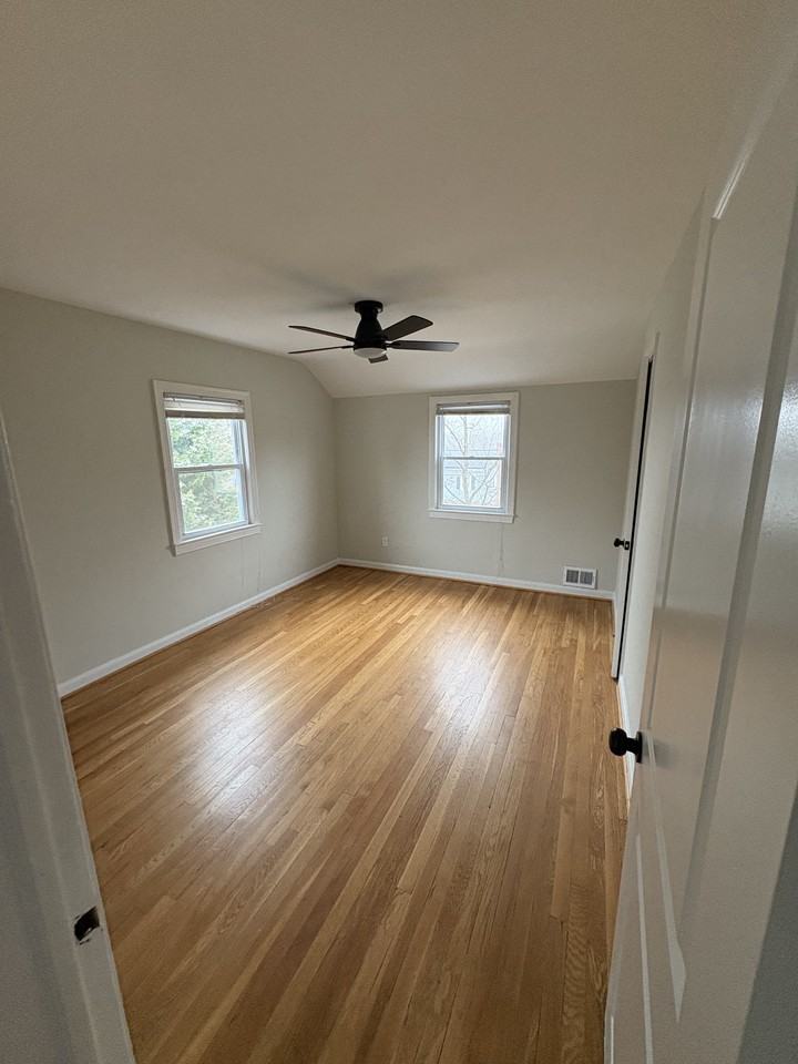 2817 63rd Pl - Photo 6 of 12