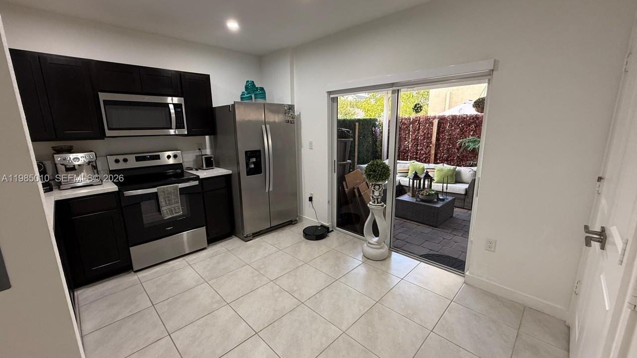 440 Ne 4th Ter #440 - Photo 7 of 17