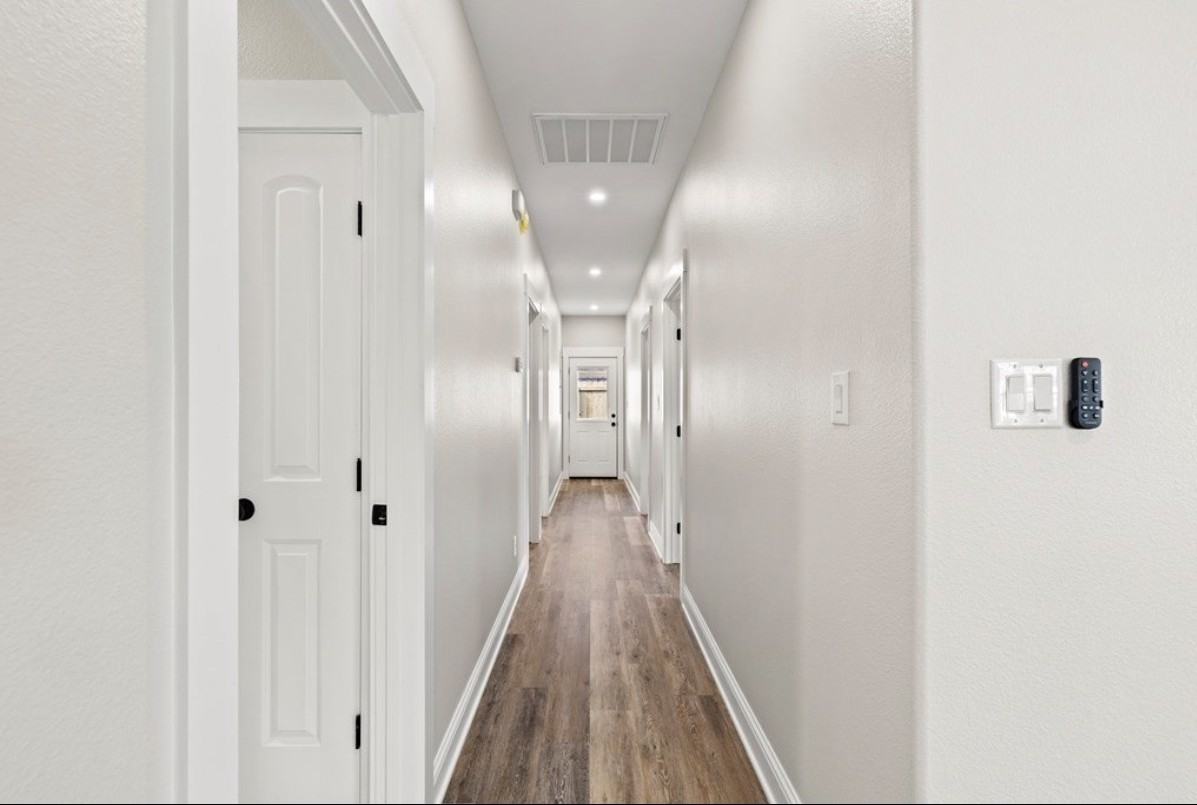 524 Burk St - Photo 4 of 19