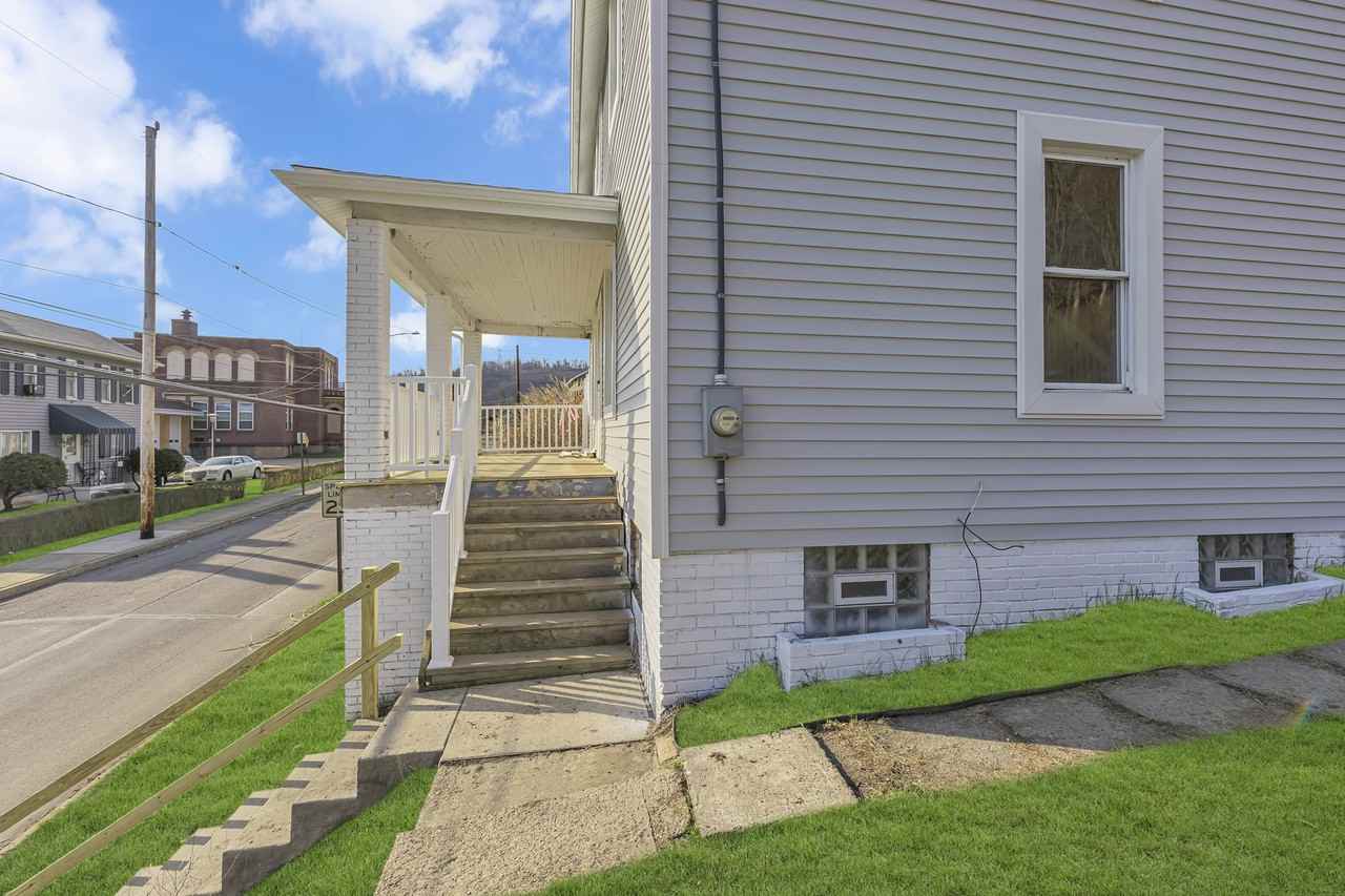 81 Beaver St - Photo 7 of 16