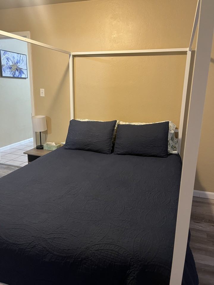 1717 Main St #11 - Photo 3 of 11