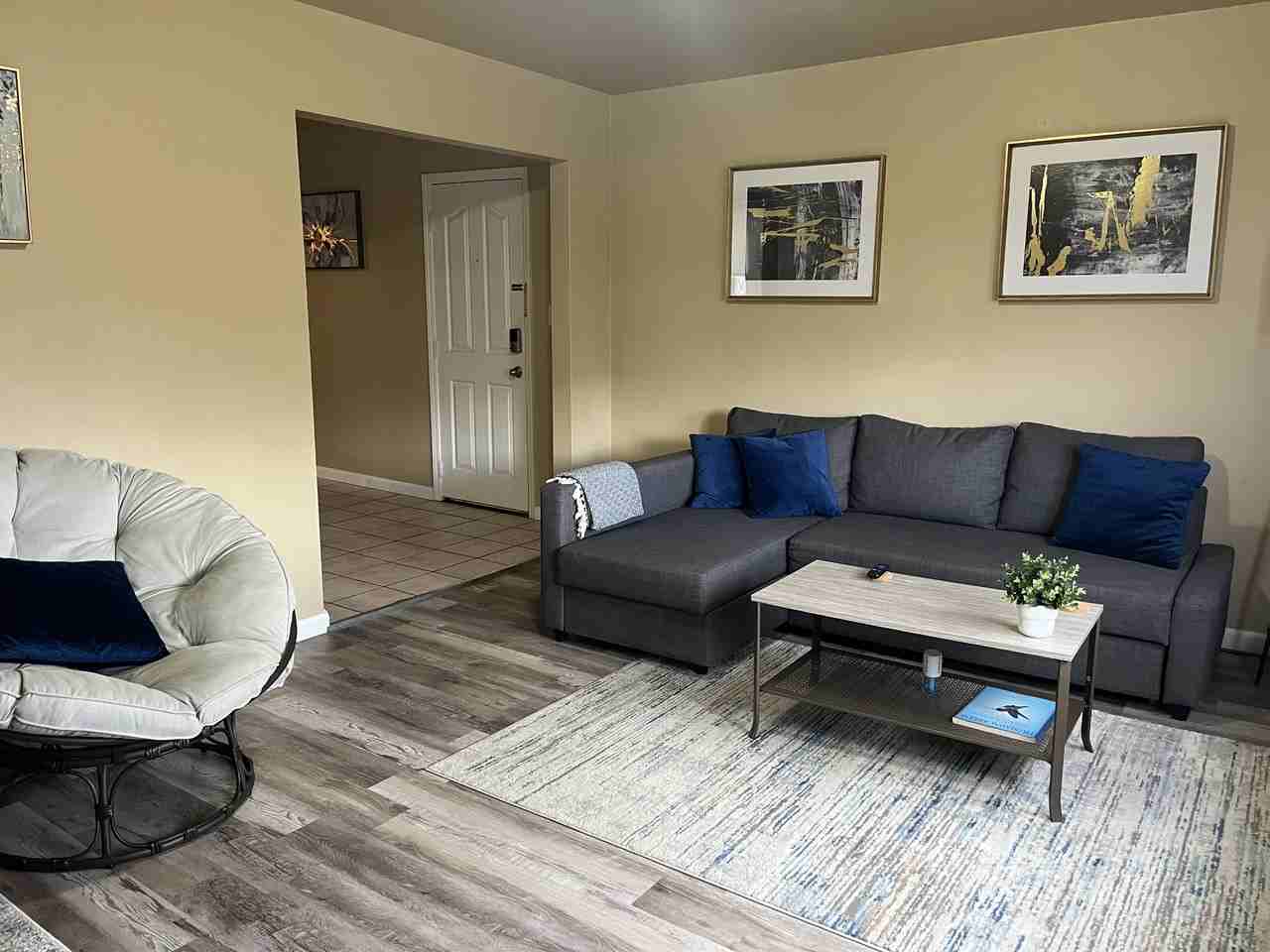 1717 Main St #11 - Photo 5 of 11