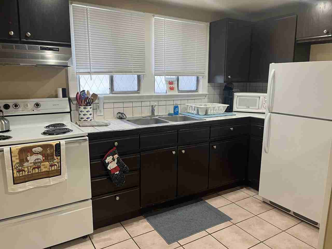 1717 Main St #11 - Photo 6 of 11