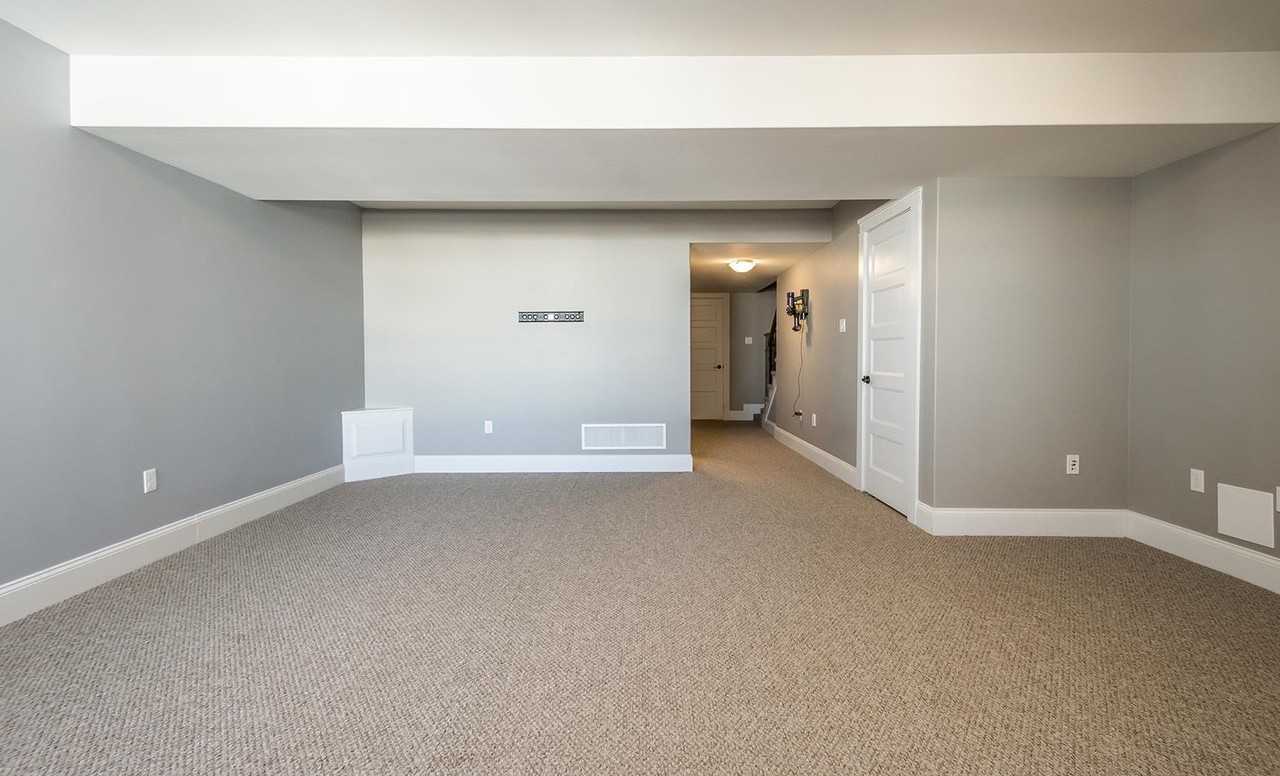 143 Maple Grove Avenue - Photo 2 of 13