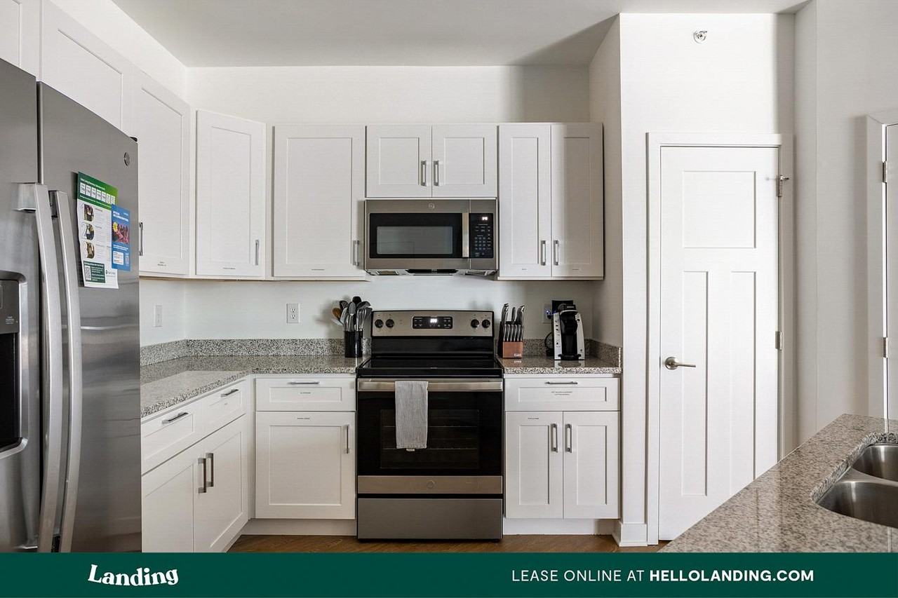 75 W 18th Street - Photo 3 of 50