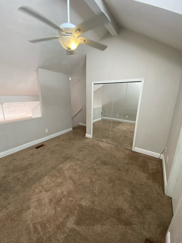 1218 Stone Green Ct #1218 - Photo 3 of 5