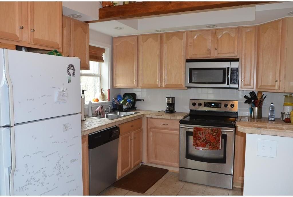 58 Beech St - Photo 7 of 29