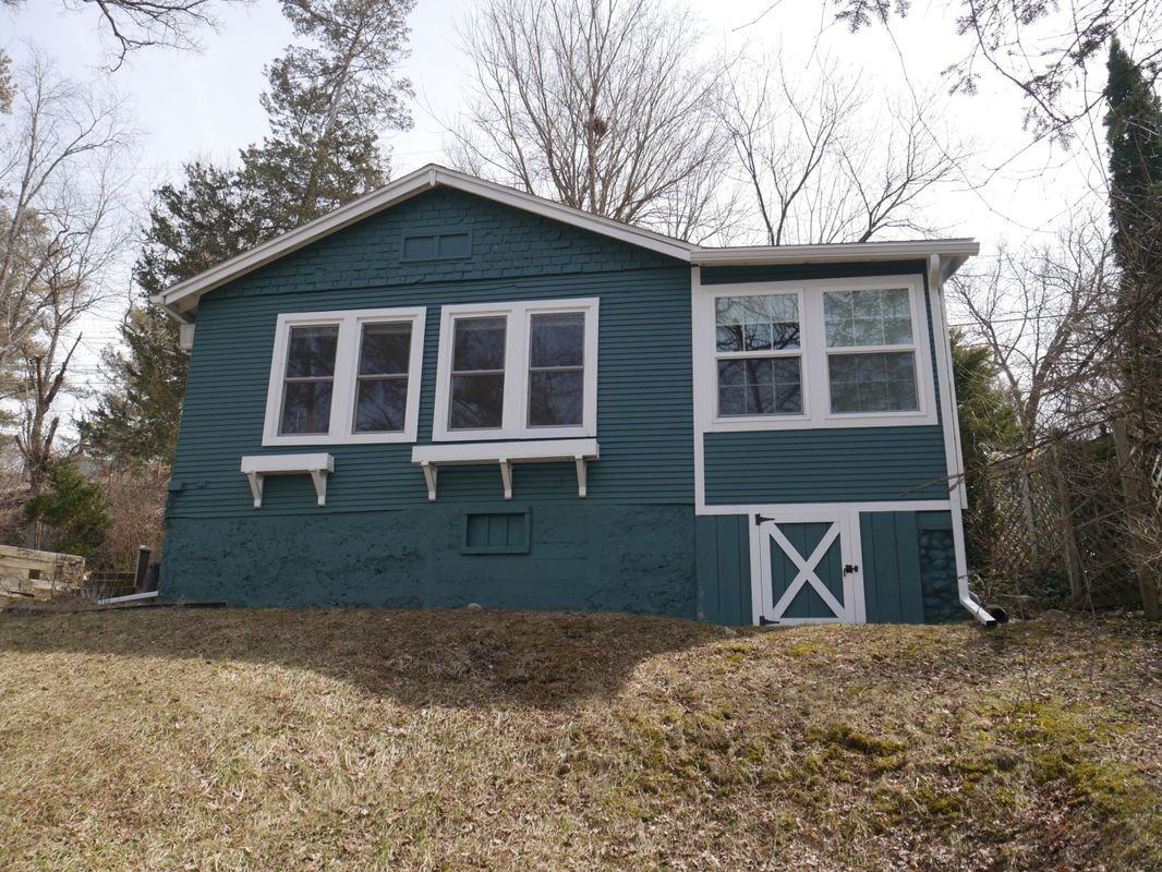913 Pearson Dr - Photo 3 of 13