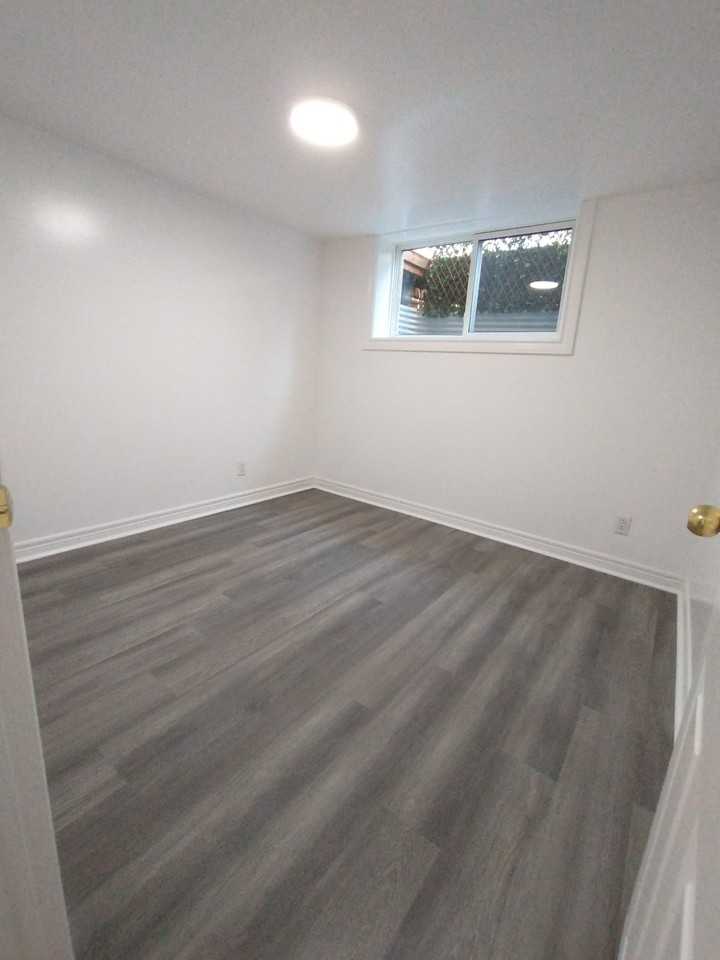 413 Nairn Avenue - Photo 3 of 11