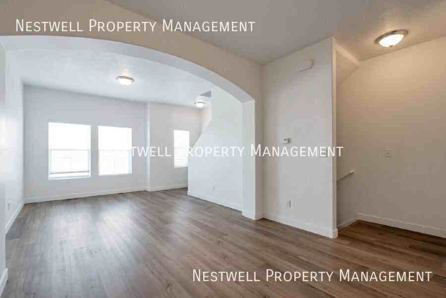 637 E 380 N - Photo 5 of 18