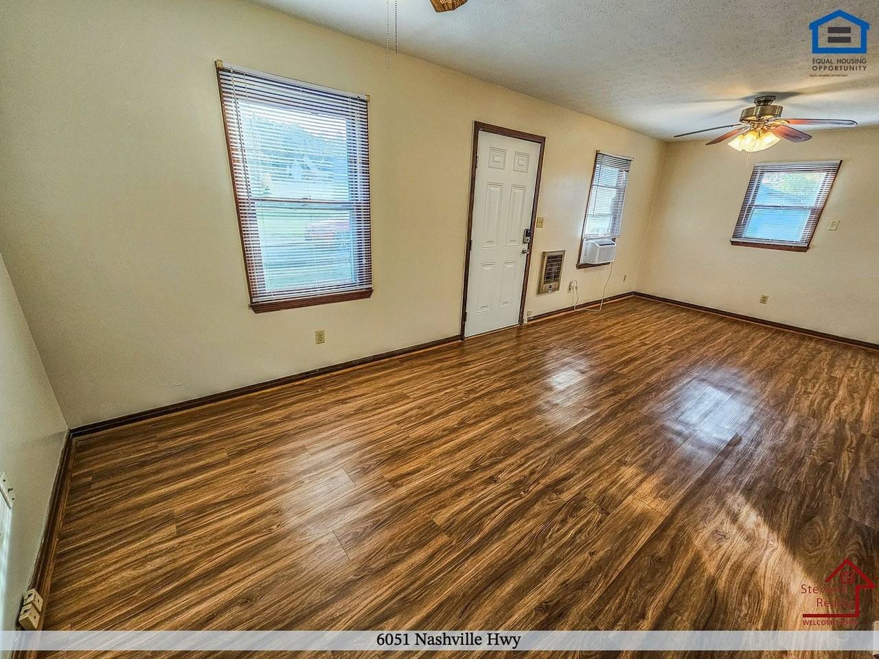 6051 Nashville Hwy - Photo 4 of 12