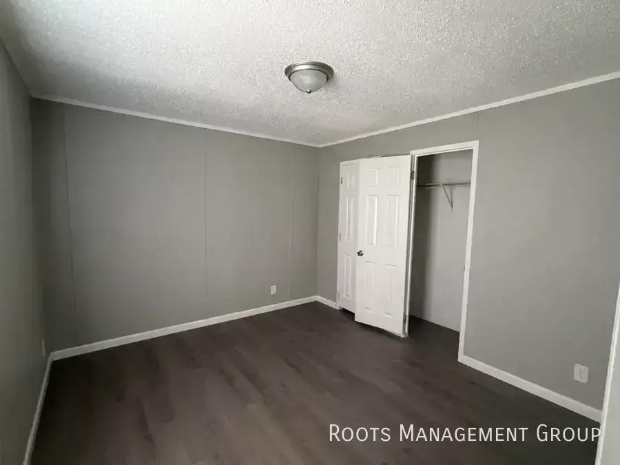 414 Carriage Lane Est #414 - Photo 4 of 10