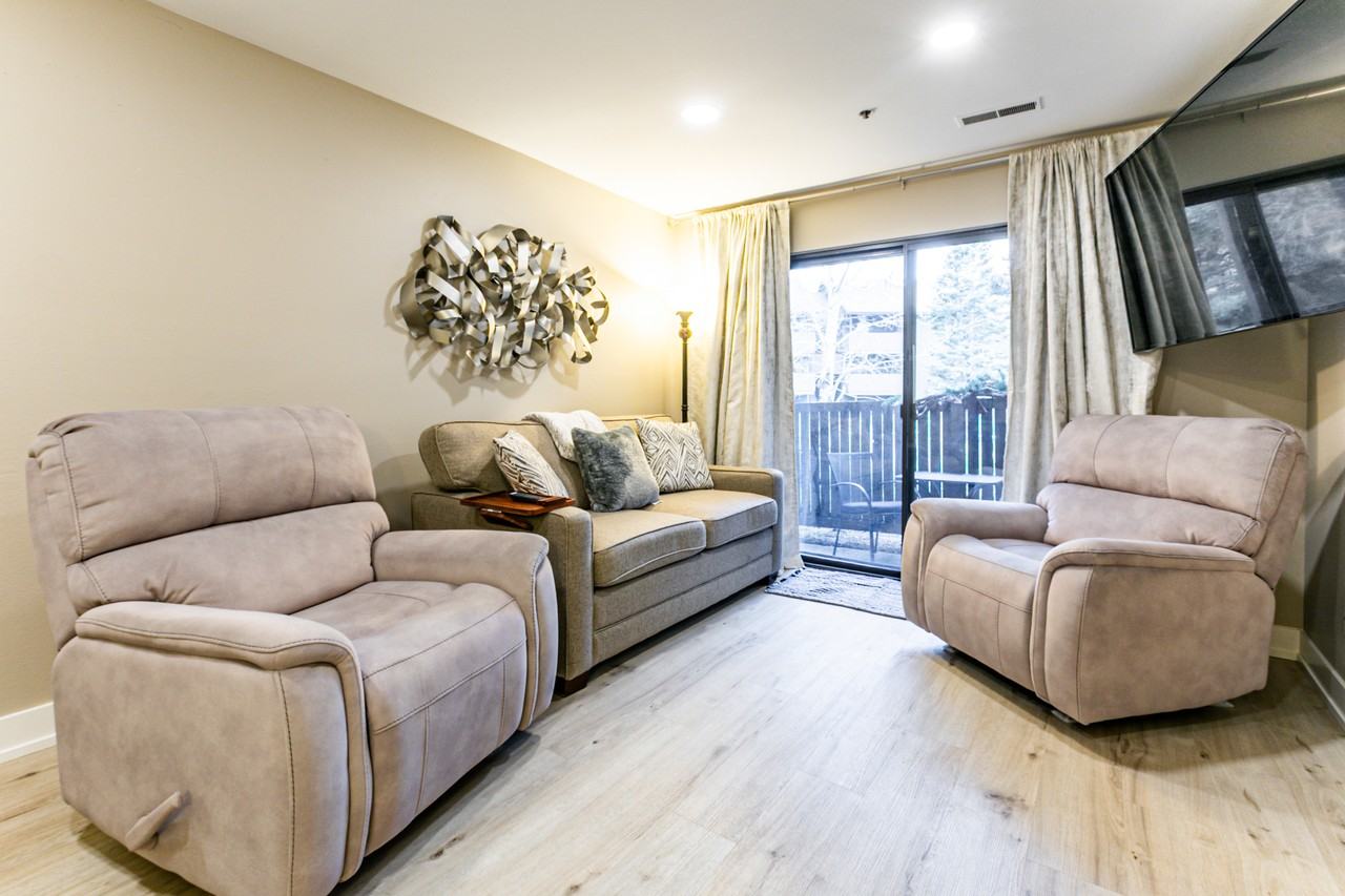 6861 Northwest #9H - Photo 6 of 33