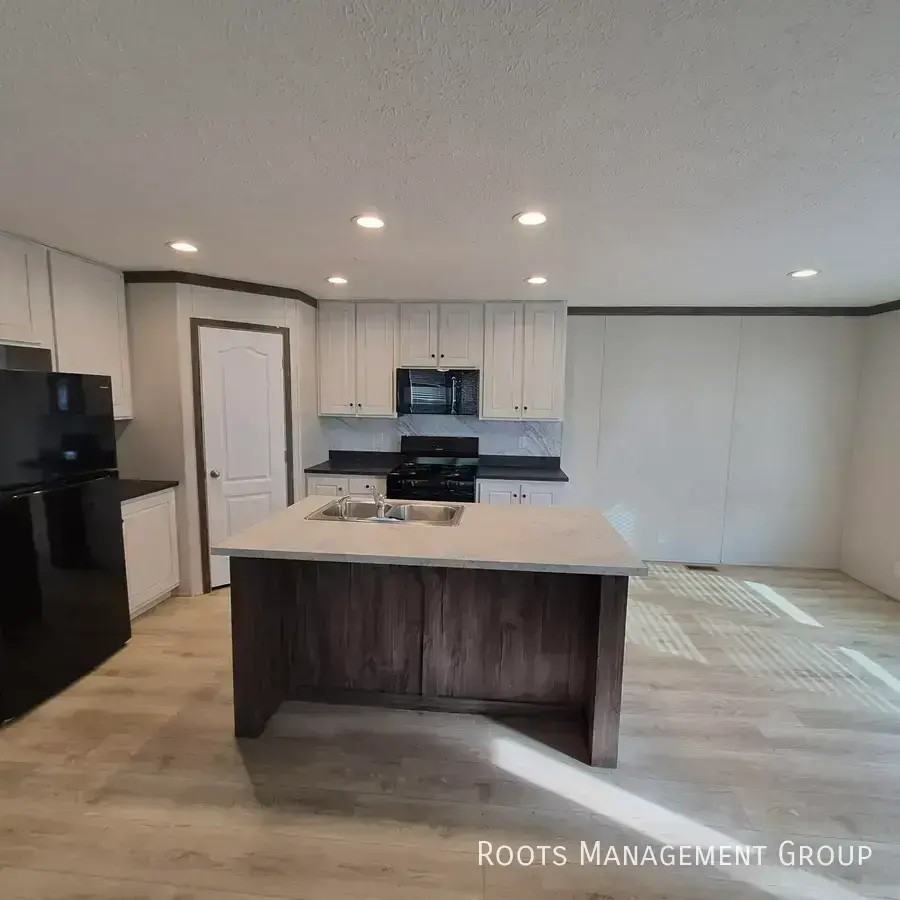 79 Park Estates Dr #79 - Photo 3 of 13