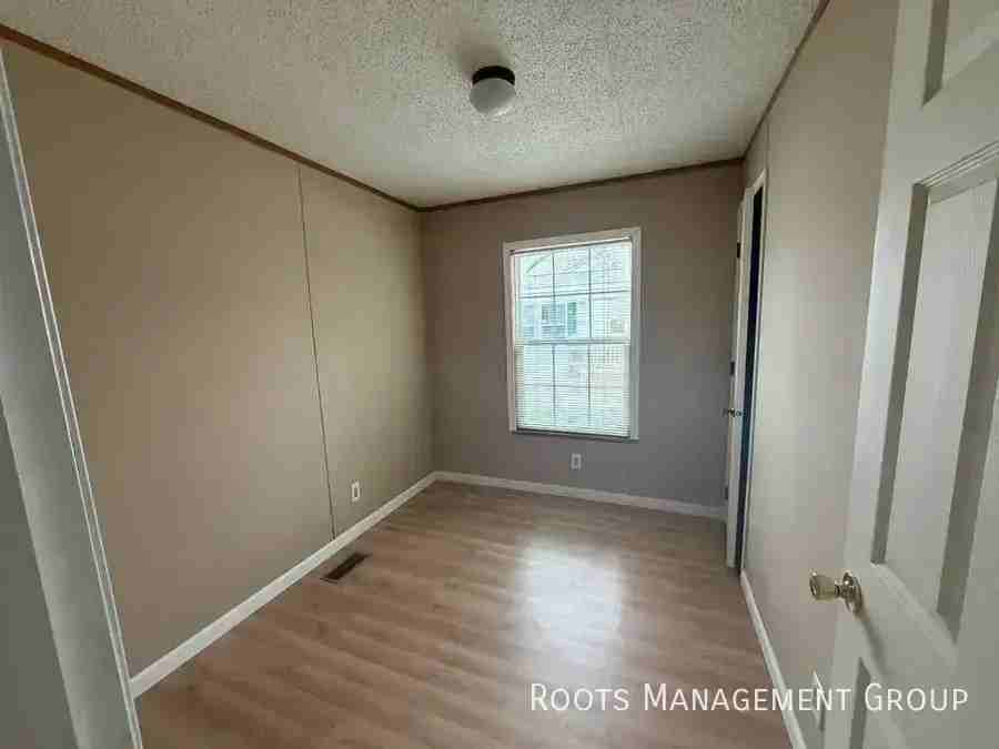 407 Carriage Lane Est #407 - Photo 4 of 11