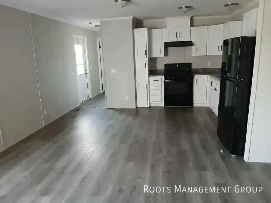 602 Carriage Lane Est #602 - Photo 4 of 10