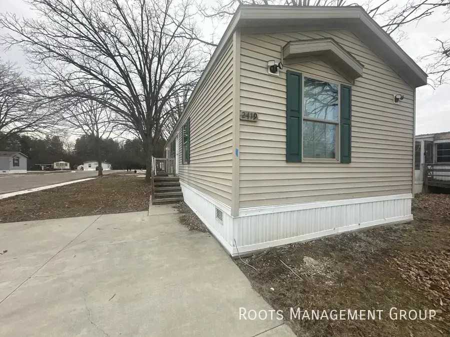 2419 Gena Ann Ln - Photo 2 of 14