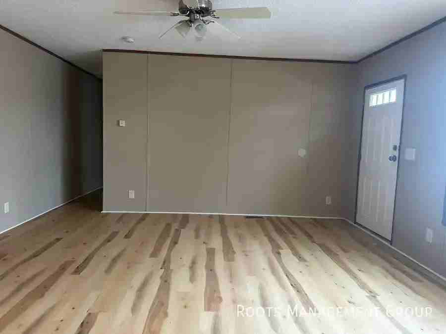 2419 Gena Ann Ln - Photo 4 of 14