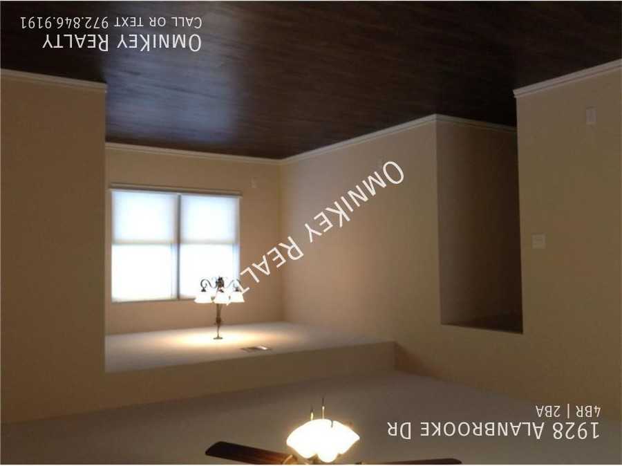 1928 Alanbrooke Dr - Photo 2 of 20