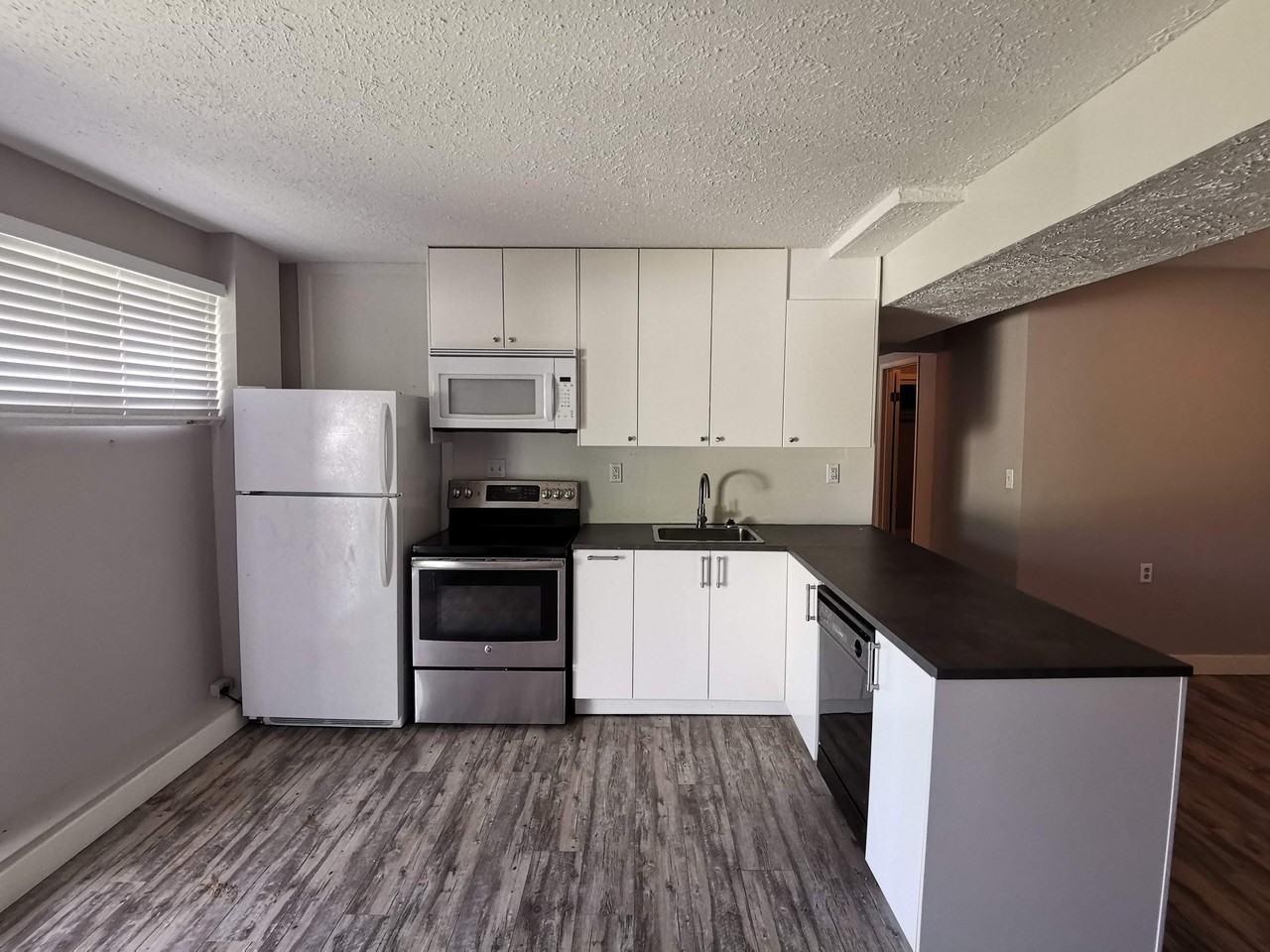 32380 McRae Avenue - Photo 2 of 14