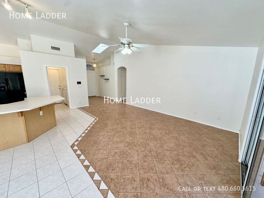 654 W Country Estates Ave - Photo 7 of 22