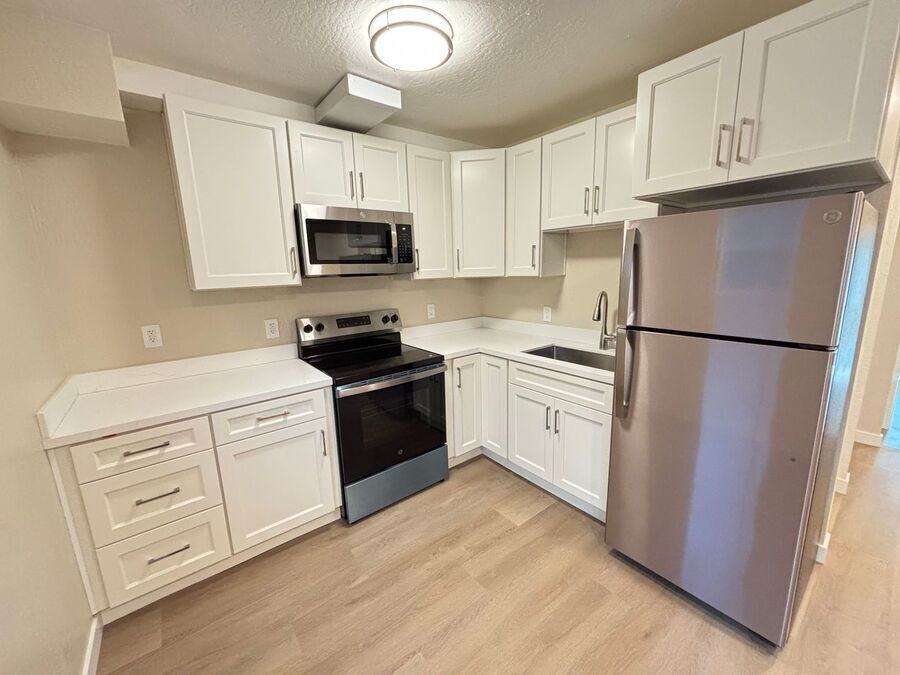 4040 Manila Ave #A - Photo 4 of 15