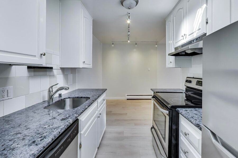 1737 Jackson St #307 - Photo 6 of 23