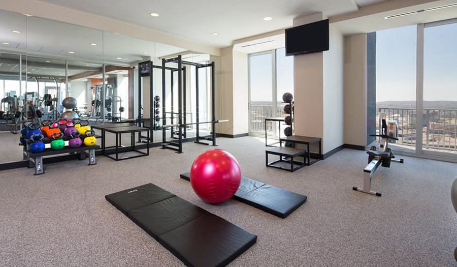 45 Rainey St - Photo 4 of 14