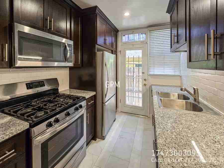 2004 N Vermont Ave #1 - Photo 3 of 15