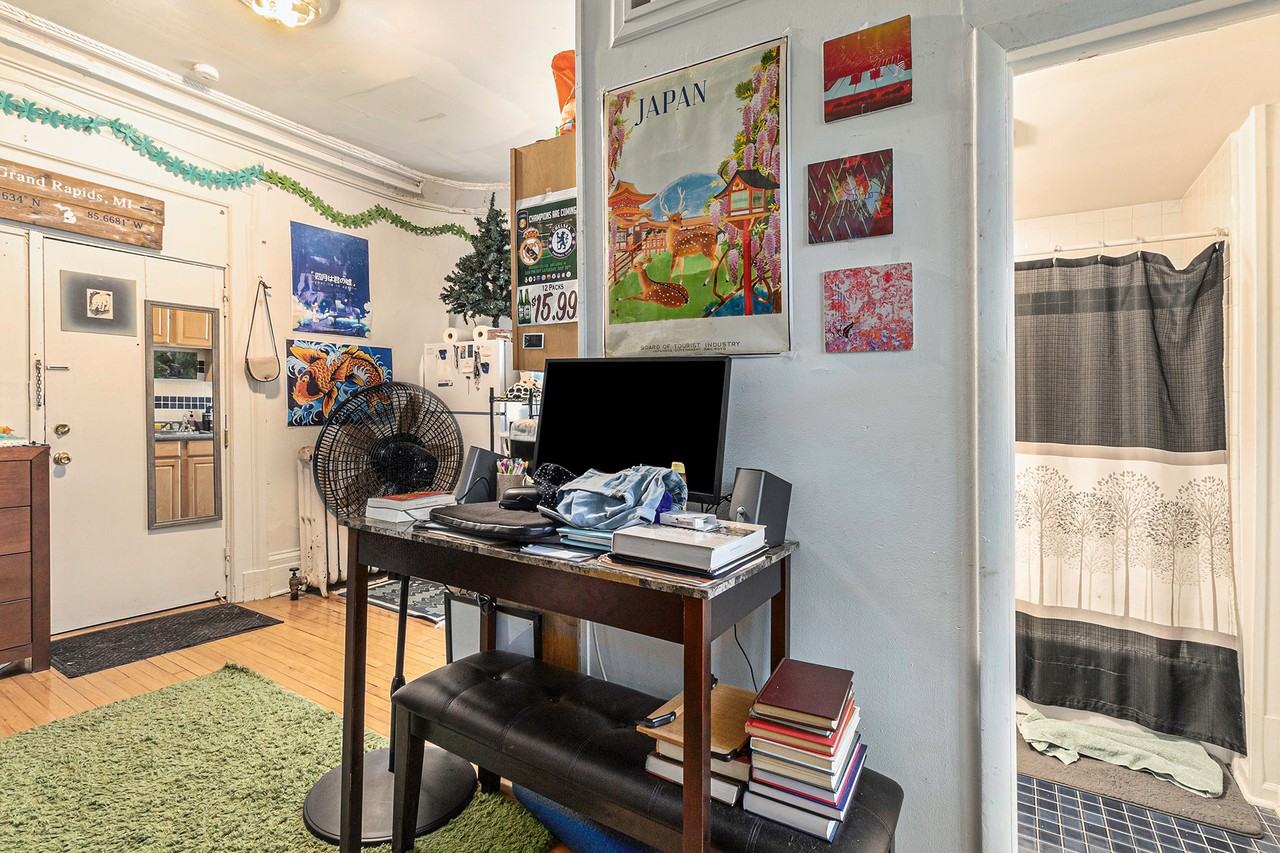 1020 W. Huron #6 - Photo 4 of 6