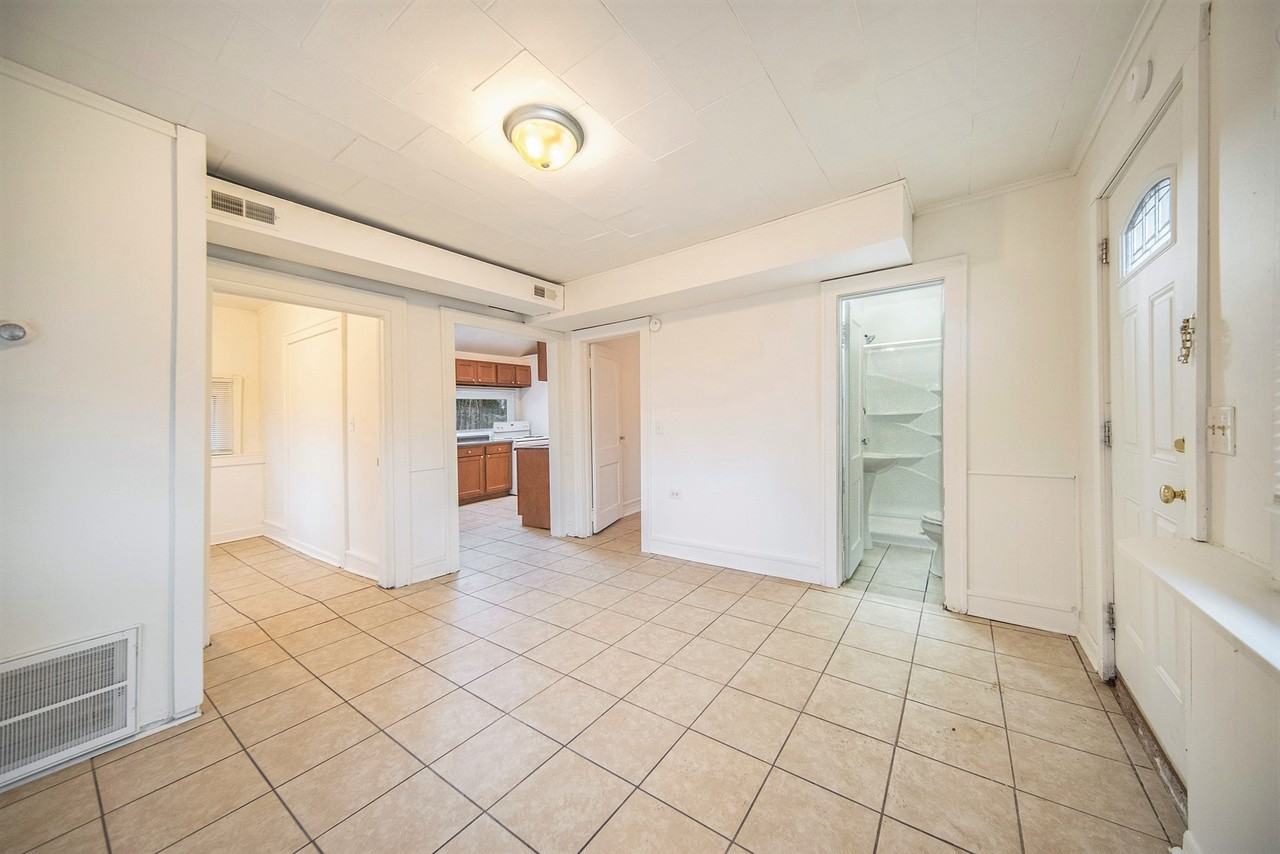 401 Pauline Blvd - Photo 6 of 12