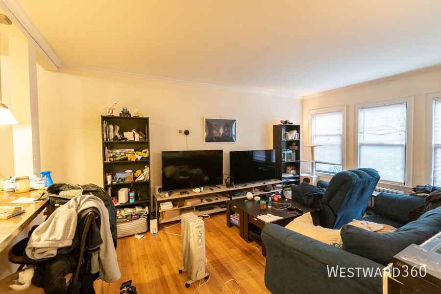 1618 W Farwell Ave #1B - Photo 3 of 8