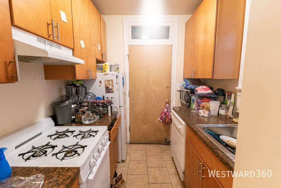 1618 W Farwell Ave #1B - Photo 4 of 8