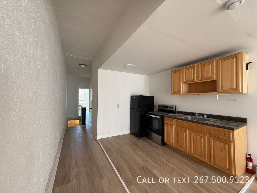 2003 N 25th St #2 - Photo 4 of 16