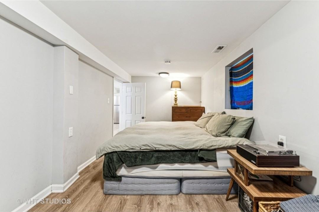 2306 N Lawndale Ave - Photo 7 of 15